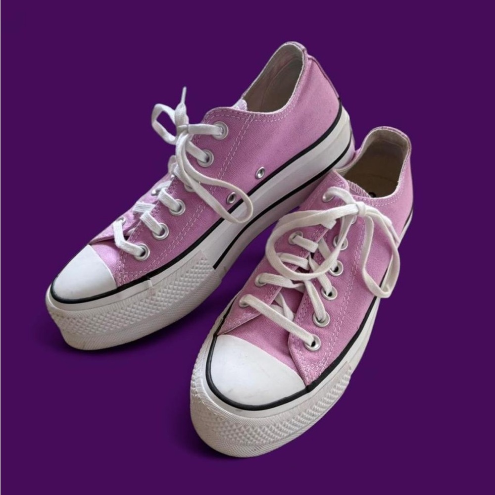 Baby pink low top platform converse